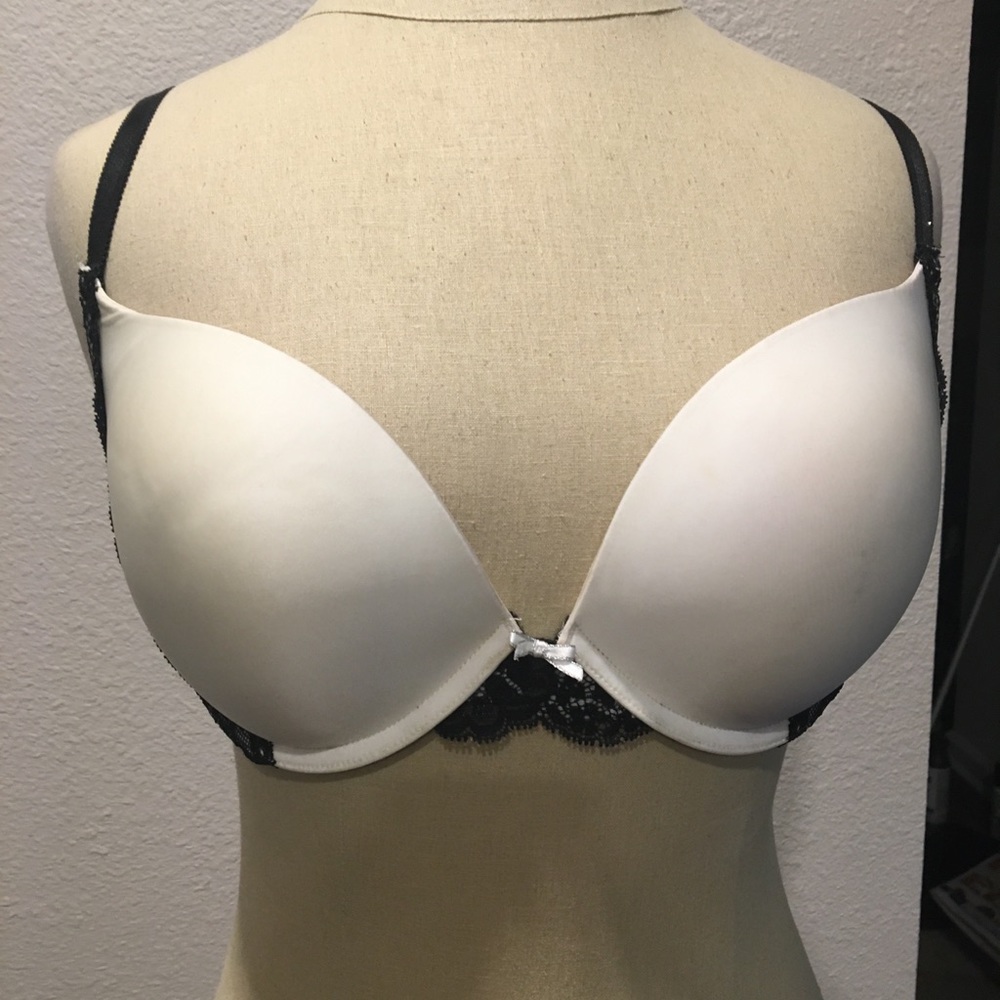Victoria’s Secret  Dream Angels push-up bra